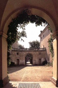 10 - cortile centrale castello romagnano